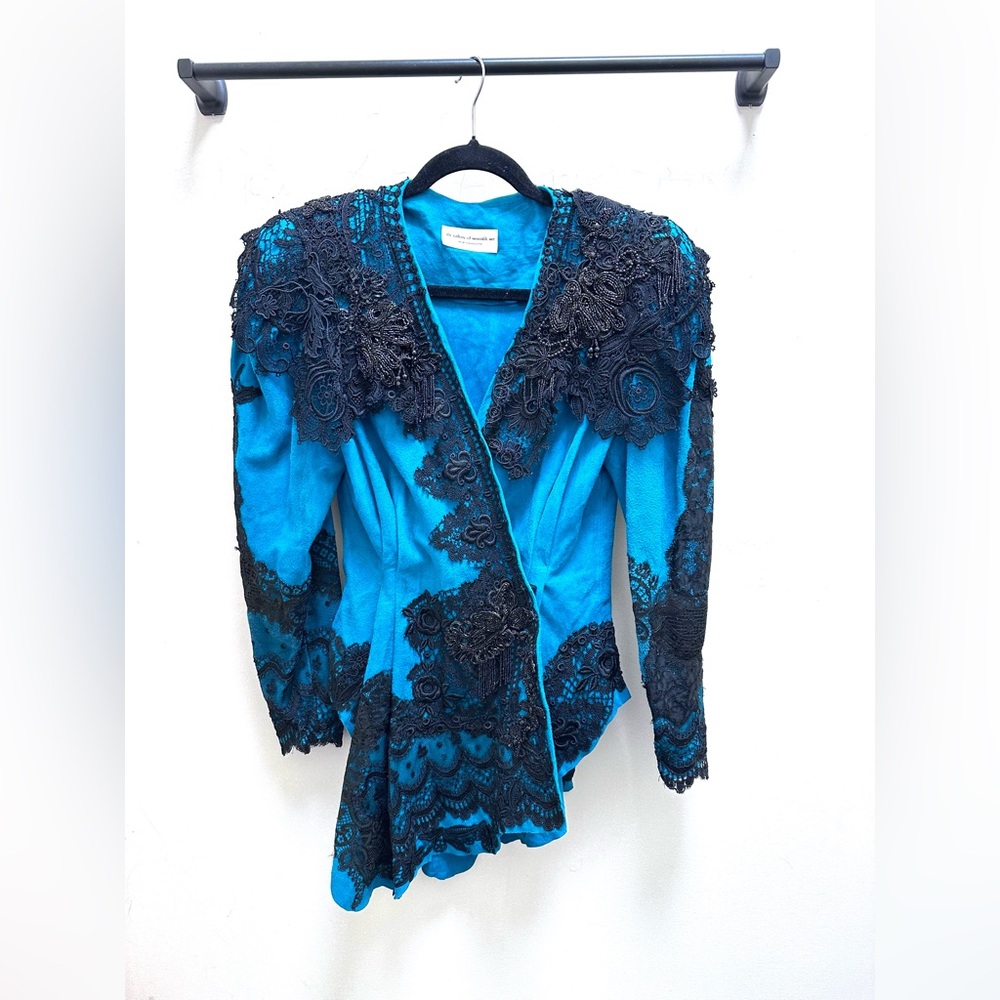 Women’s Aqua and Black suede Lace & beaded jacket GREAT CONDITION!Size Small/med